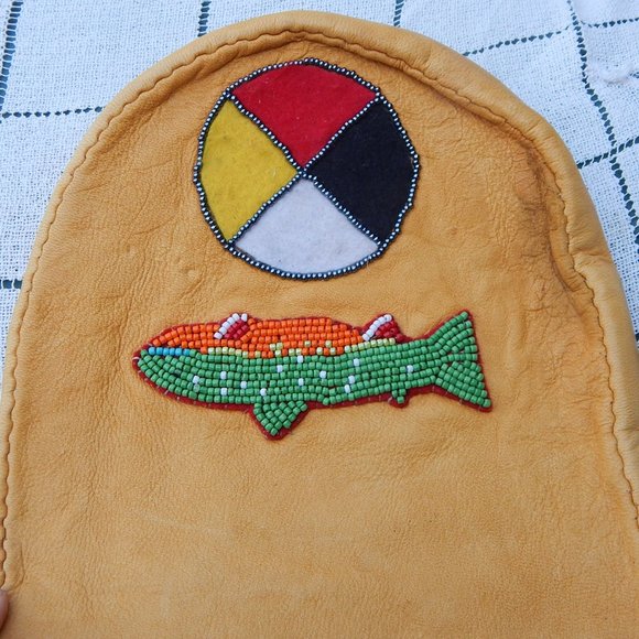 First Nations Leather Pouch for drum or bag, beaded, felted - Picture 5 of 5